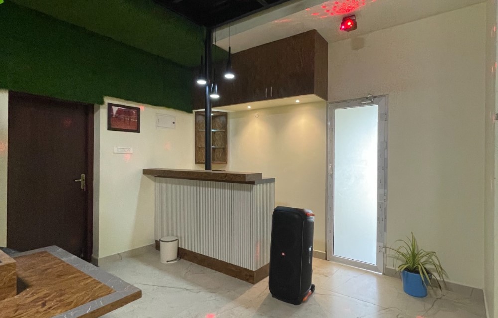 Hotel Reception Area in Dindigul